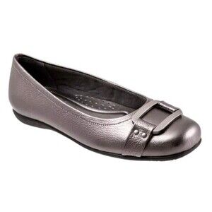 NIB Trotters Sz 10.5 W Sizzle Metallic Leather Metal Buckle Comfort Ballet Flat